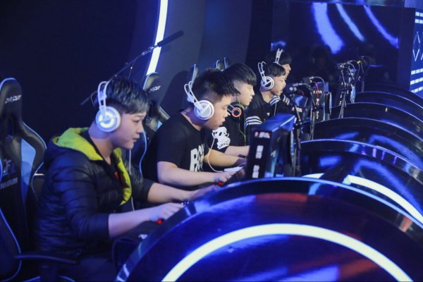 更是一次团 更是一次团